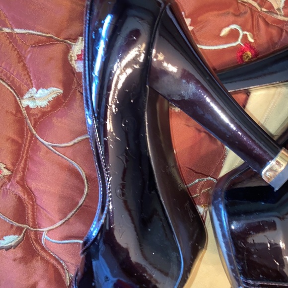 Louis Vuitton High Heels - Picture 4 of 4